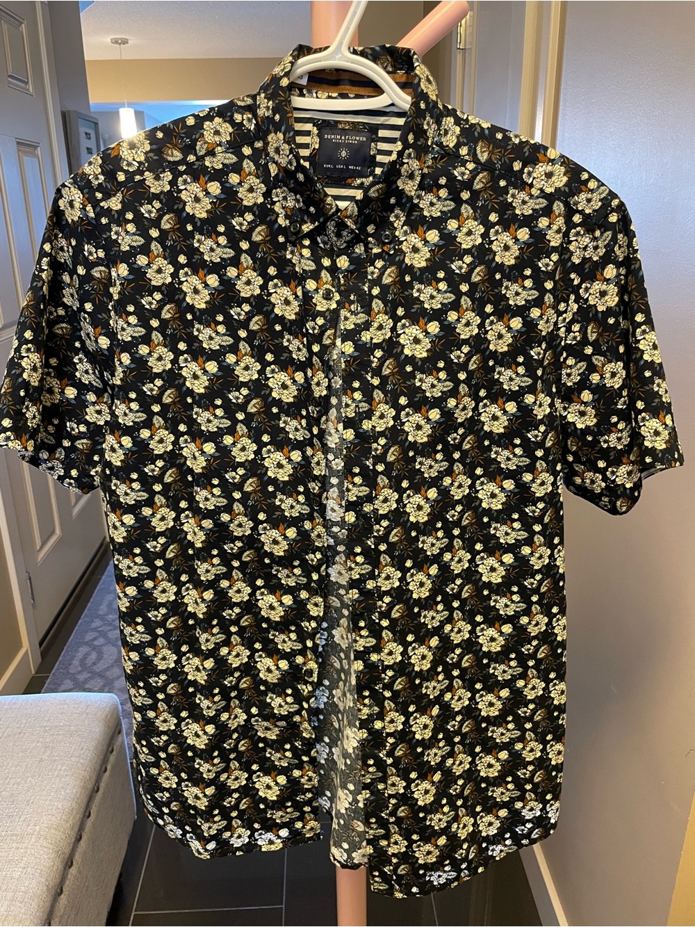 Denim & Flower Black Short-Sleeve Floral Button-Up Shirt